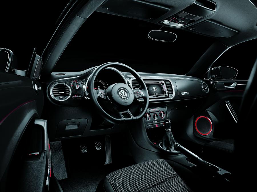  Volkswagen Beetle Turbo 2011 года  (фото 5 из 12)